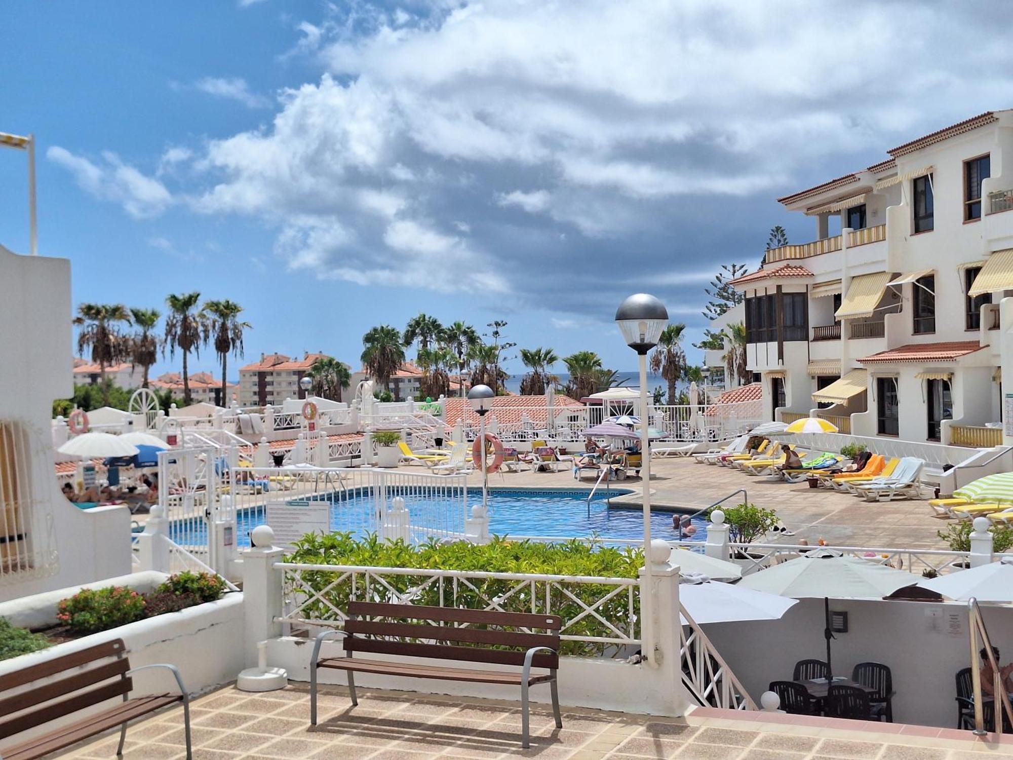 Parque Margarita, Terraza Vista Piscina Los Cristianos (Tenerife) Exterior photo